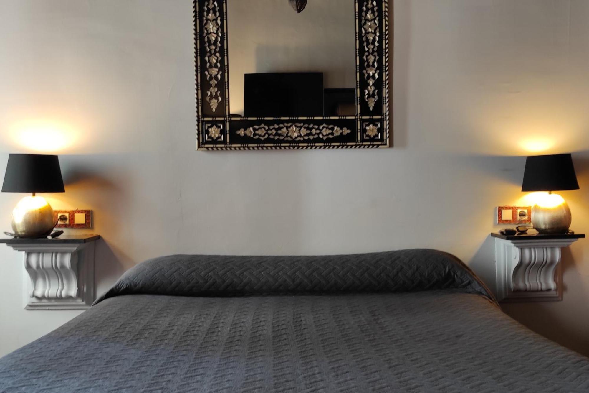 Hotel La Boheme Caces Kültér fotó