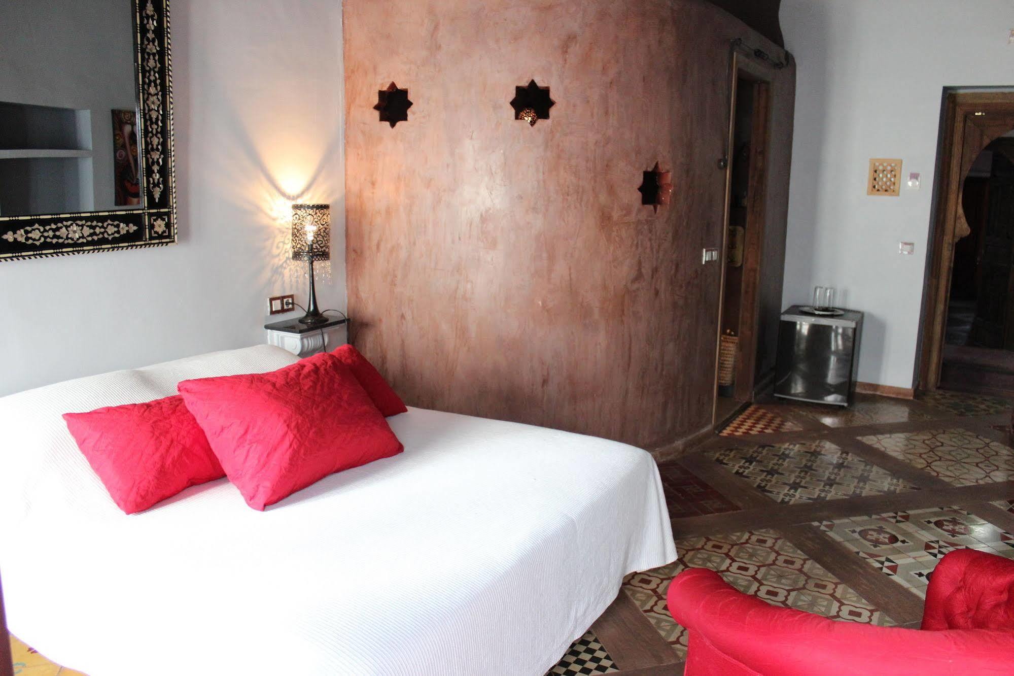 Hotel La Boheme Caces Kültér fotó